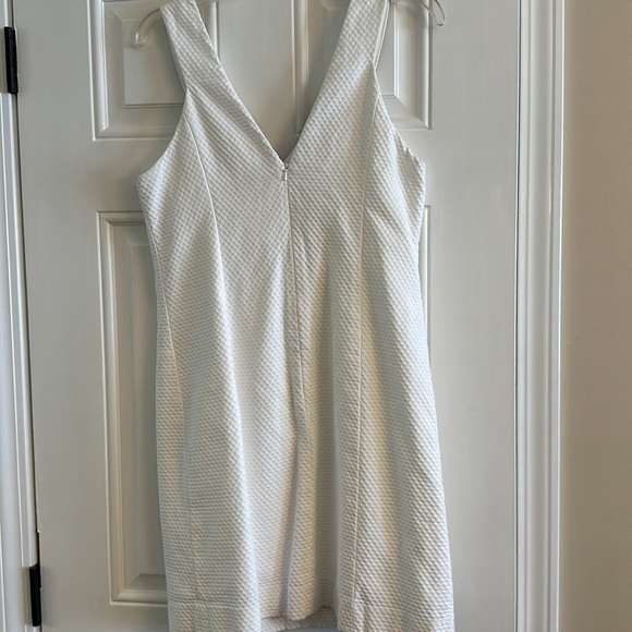 Lilly Pulitzer dress - Picture 4 of 6